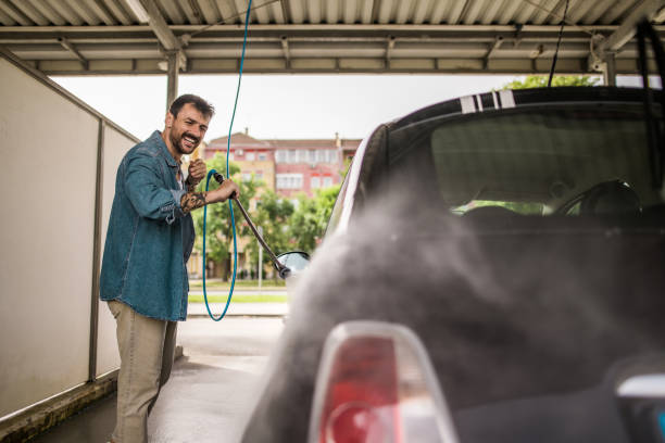 Best Garage Pressure Washing  in Maple Bluff, WI